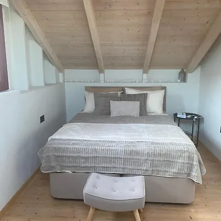 Dom wakacyjny Robola Retreat