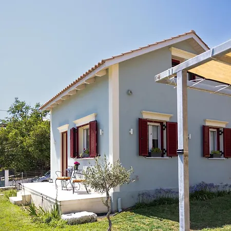 Robola Retreat *